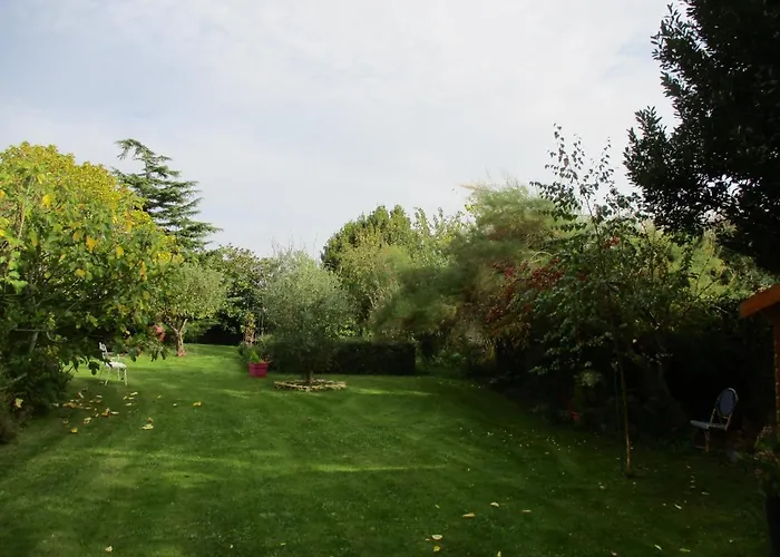 Le Jardin De Camille Bed & Breakfast